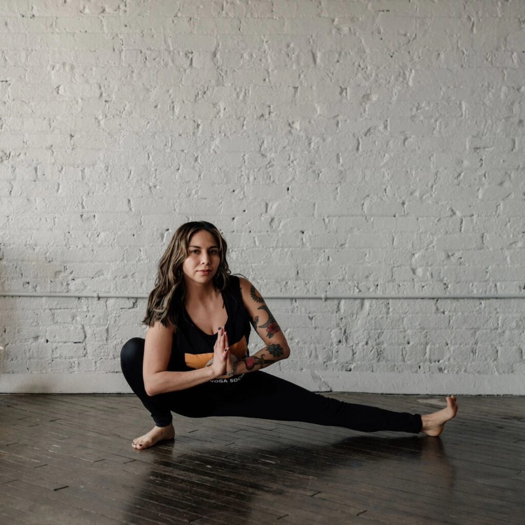 skandasana pose